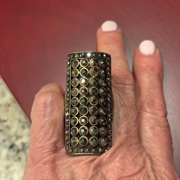 Vintage Gold and Black Statement Ring - Picture 1 of 12